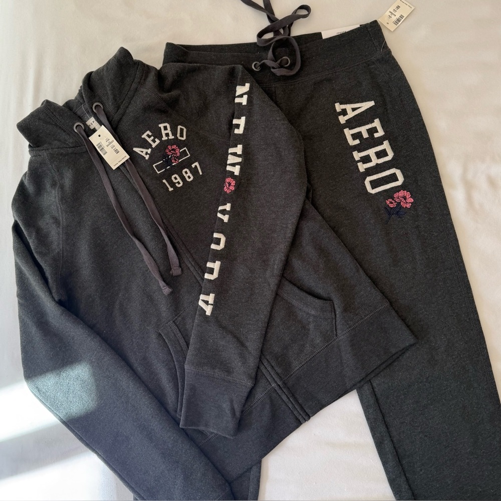 Aeropostale Matching Set in Dark Gray with Pink Rose detail
